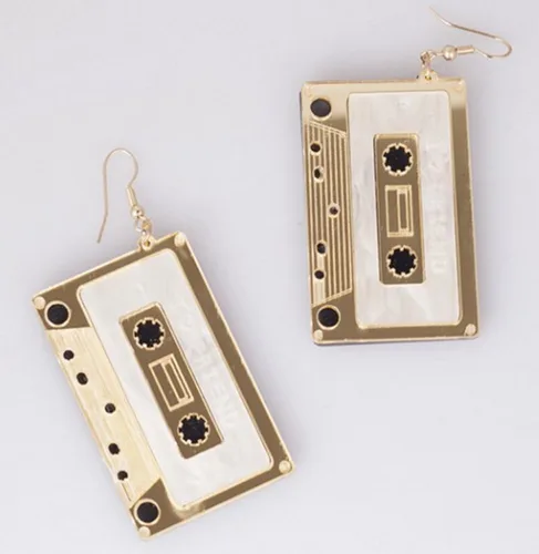 Vista 3 de Lindos aretes de casete de audio colgantes