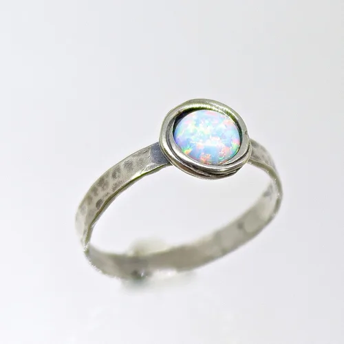 Vista 59 de Anillo de plata de ley con piedras preciosas para mujer, anillo apilable de piedra martillada, anillo de piedra natal