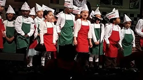 Vista 5 de CHEFSKIN Sombrero de chef blanco para niños, tela suave totalmente ajustable, Blanco