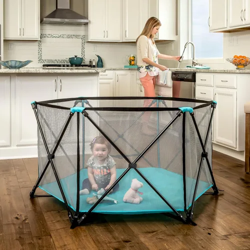 Vista 2 de Regalo Safety My Play Corralito portátil para bebés, patio de juegos plegable de 6 paneles para interiores y exteriores, para bebés y niños