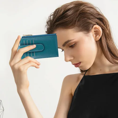 Vista 6 de FALAN MULE Billetera para mujer con tarjetero de Leahter Bifold con funda integrada integrada, AA-Azul pavo real, Billetera plegable con Airtag