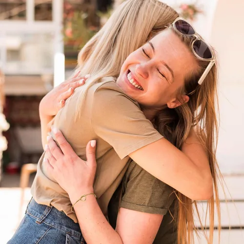 Vista 6 de Regalos para mejores amigas para mujeres, pulseras de amistad con nudo de amor eterno, regalos de amistad para mujeres, regalos para mejor amiga