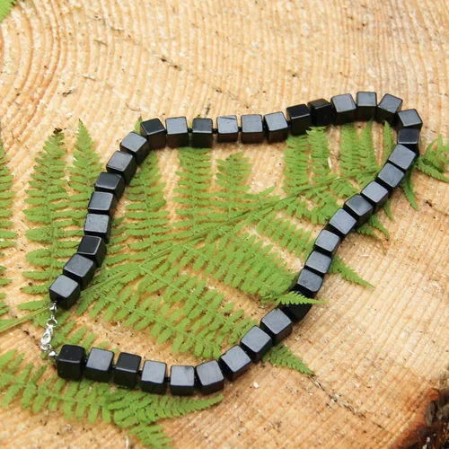Vista 8 de Karelian Heritage Authentic Shungite Stone Necklace with Shungite Beads Protection Handcrafted Round Black Beaded Necklace Root Chakra Balancing