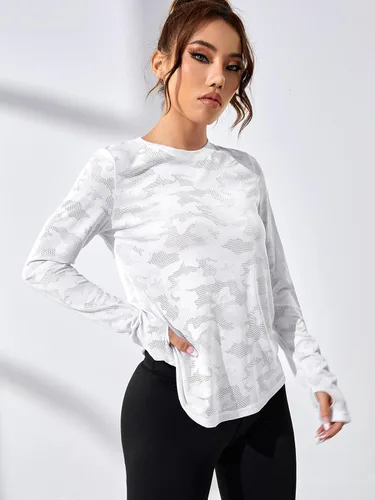 Vista 4 de SweatyRocks Camiseta deportiva ligera de manga larga para mujer, camiseta deportiva con espalda cruzada para yoga