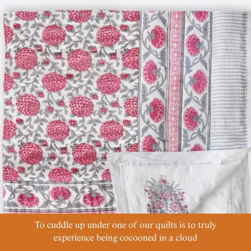 Vista 4 de Saffron Marigold Manta acolchada reversible rosa, tamaño Queen, hecha a mano, con estampado de dalia Daydreams de algodón Jaipuri Razai, colcha