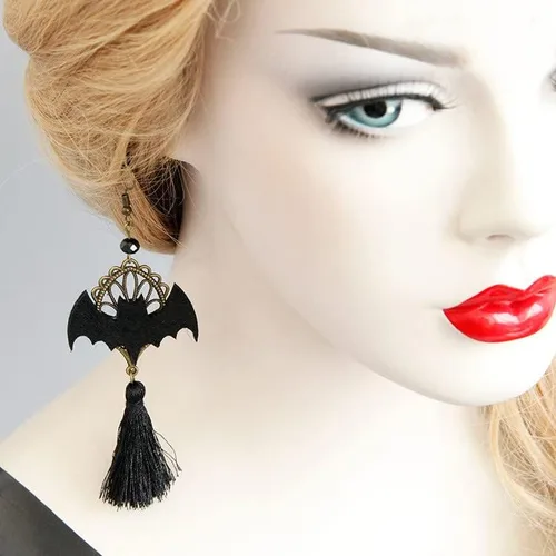 Vista 4 de Caiyao Aretes colgantes de borla de calavera de Halloween para mujeres y niñas, hechos a mano, diseño de esqueleto gótico, punk, joyería ligera, día