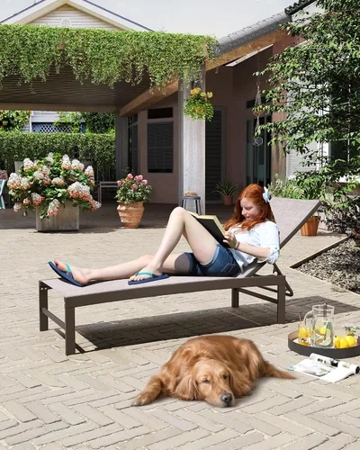 Vista 8 de Crestlive Products Sillas de salón exteriores, Sillas de aluminio para piscina, Tumbona reclinable ajustable de cinco posiciones para bronceado Beige