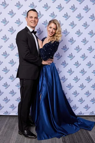 Vista 5 de WilFiks Vestidos de fiesta de manga larga con lentejuelas, vestidos formales para mujer, vestidos largos de satén con cuello en V, vestido de dama