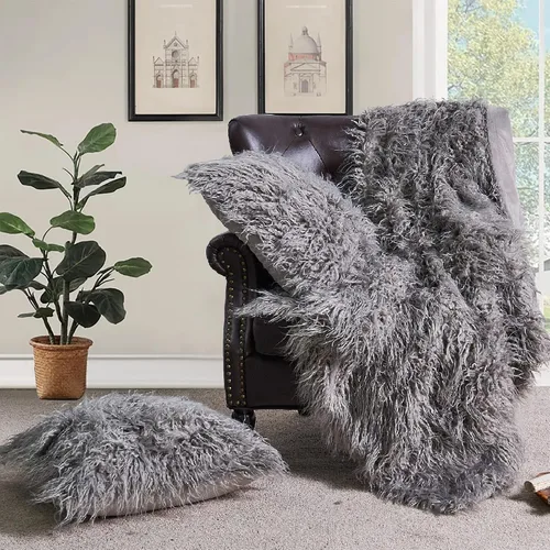 Vista 2 de Manta de pelo sintético mongol de pelo largo de 50 x 60 pulgadas con dos fundas de almohada de 20 x 20 pulgadas (sin rellenos), juego de 3 piezas