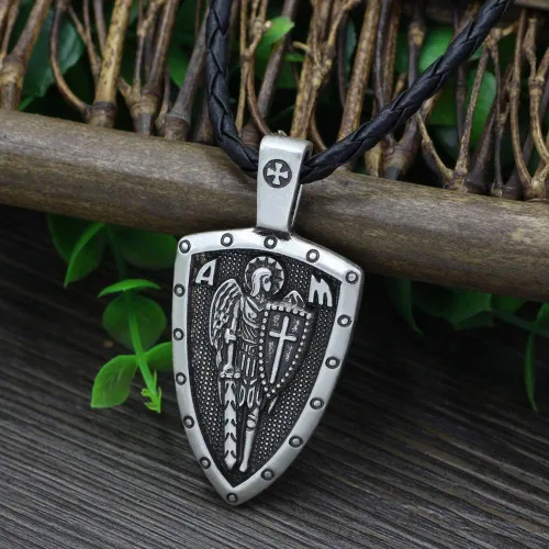 Vista 2 de Collar de San Miguel y San Cristóbal y San Benito para hombres y mujeres protección de arcángel colgante de ángel guardián de Jesús Cruz Amuleto