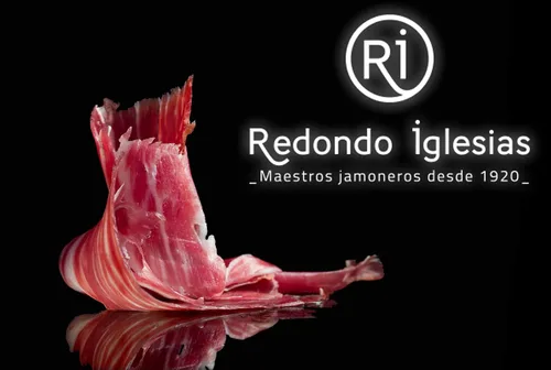 Vista 4 de Jamón Ibérico Alimentado con Hierba - La Nava - Hueso - In (16 a 18 Lb aprox) - 36 meses de crianza - Jamón curado en seco - Spain Gourmet