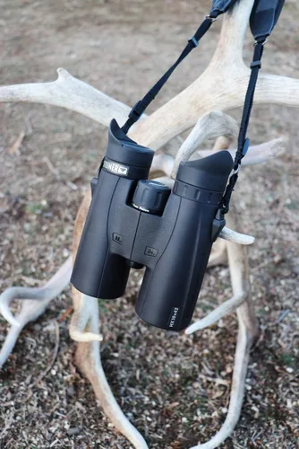 Vista 3 de Steiner Optics HX Series - Prismáticos versátiles, a prueba de golpes e impermeables para precisión en la caza