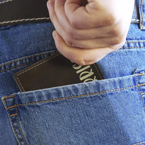 Vista 7 de Carteras personalizadas para hombres, 6 colores y 19 opciones de fuente, billetera de cuero grabada personalizada, regalos para el marido, regalos