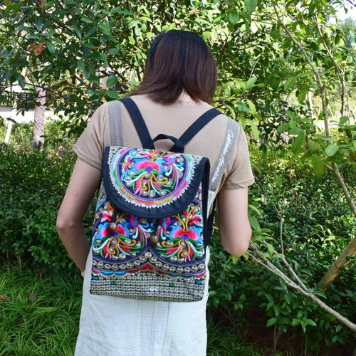 Vista 8 de Mochila de lona única vintage para mujer con bordado floral