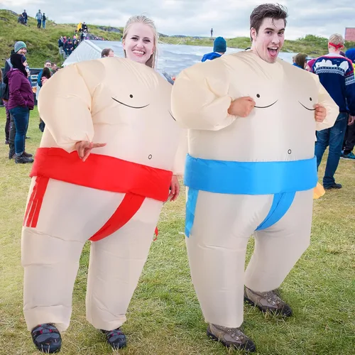 Vista 4 de Unittype Paquete de 5 disfraces inflables de sumo para adultos, trajes de lucha libre, disfraz inflable de Halloween para hombres y mujeres, fiesta