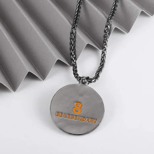 Vista 3 de Winssigma Collar con colgante de Mamba negro, collar de recuerdo conmemorativo de estrella de baloncesto