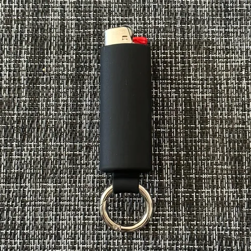 Vista 2 de Lighter Holder for J6 BIC Lighters. Keychain Lighter Case. Silicone Keychain case has a Spring Clip Attached to Easily Secure to Any Bag, Key Ring