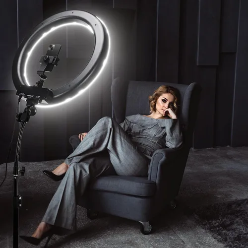 Vista 5 de NEEWER Luz de anillo de 18 pulgadas con soporte de trípode, luz de anillo LED grande de 55W, soporte para teléfono con zapata fría compatible