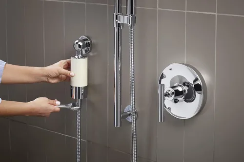 Vista 16 de Kohler 30646-CP Sistema de filtración de agua de ducha acuífero, reduce el cloro y el olor, incluye reemplazo de filtro, cromo pulido