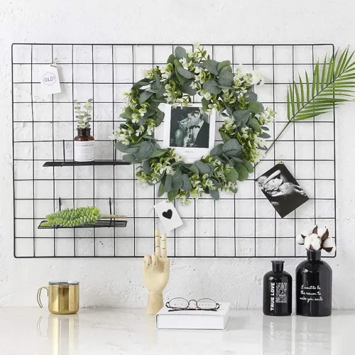 Vista 4 de Realdo - Corona de eucalipto artificial, hojas verdes con algodón para decoración de festividades, ideal para la puerta frontal, ventana