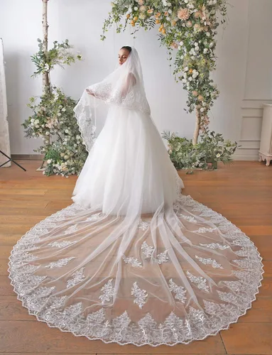Vista 5 de ElieHouse 2 Tier Cathedral Length Sequin Lace Wedding Bridal Veil With Metal Comb