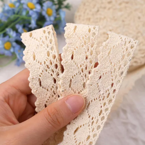 Vista 2 de Cinta de encaje beige de algodón de encaje de ganchillo de costura de encaje para envoltura de paquetes de regalo, suministros de álbumes de recortes