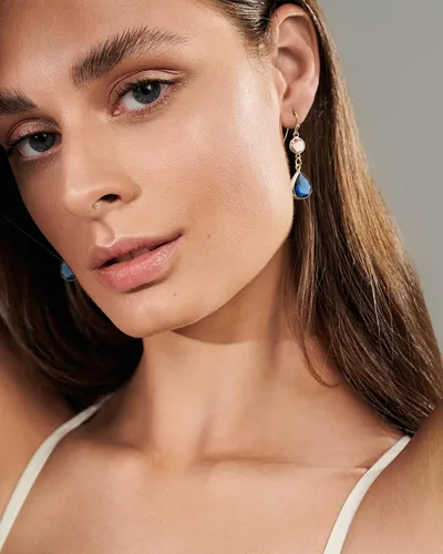 Vista 3 de Pendientes Colgantes de Zafiro Azul y Gotas de Topacio Azul en Oro Hechos a Mano con Aguamarina para Mujeres - Azul y Rosa Aguamarina (Aquamarine)