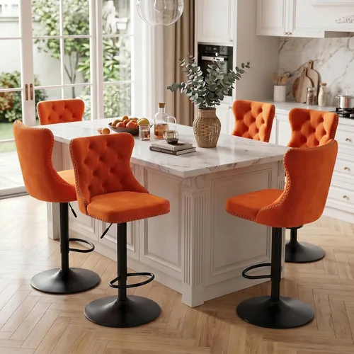 Vista 344 de SoarFlash Juego de 2 taburetes de bar tapizados de terciopelo moderno con patas de madera, botones acolchados, cabeza de clavo cromada, asiento