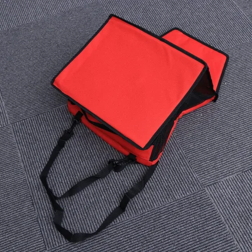 Vista 7 de Perro portátil con cinturón ajustable, bolsa de viaje colgante roja para perros seguros