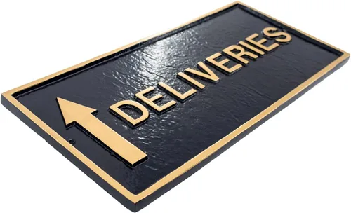 Vista 2 de Montague Metal Products - Entrega con placa de declaración de flecha hacia arriba - Placa de pared o césped - Resistente a los rayos UV - Aluminio