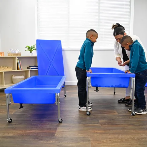 Vista 2 de Children's Factory - Mesa sensorial de arena y agua con juego de tapa para preescolar, guardería, aula, juego al aire libre, 18", azul