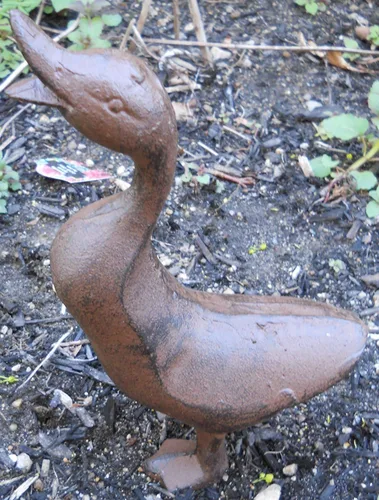Vista 3 de Figura de jardín de pato de hierro fundido de cuerpo completo