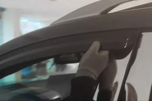 Vista 4 de AUTOCLOVER - Deflector de visera ahumada para ventana, protector de ventilación de lluvia y sol, compatible con Captiva Sport 2012-2015