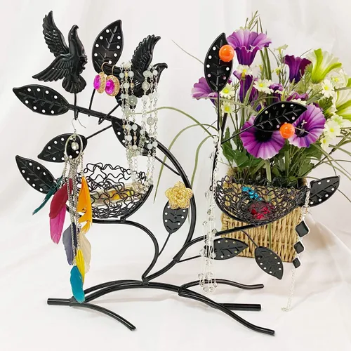 Vista 4 de Coralpearl Soporte de exhibición colgante de metal para árbol de joyería, soporte organizador de 44 pares de aretes con base de raíz para mujeres