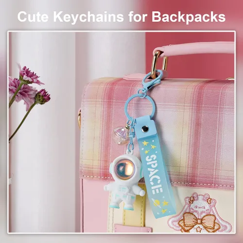 Vista 6 de YOU WIZV Llavero de astronauta, lindos llaveros Kawaii de anime geniales para mochilas, llaveros espaciales con luz de puesta de sol para mujeres