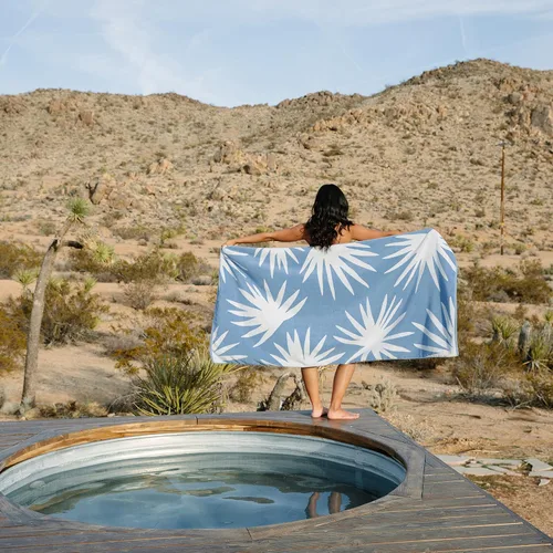 Vista 7 de Laguna Beach Textile Co. Toalla de playa Tropical Cabana - De gran tamaño, de felpa, 630 GSM de algodón - Azul Agave