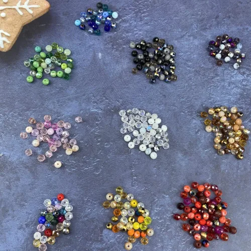 Vista 4 de 500 piezas de cuentas de cristal de vidrio facetado de 4 mm con agujero para pulseras, collares, aretes, joyería DIY, manualidades (Serie Negra)