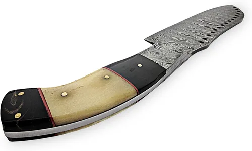 Vista 5 de Cuchillo de chef de acero de Damasco estilo CF-43 - beutifull Bull Hurn & Mango de hueso blanco con hermoso refuerzo de demasco