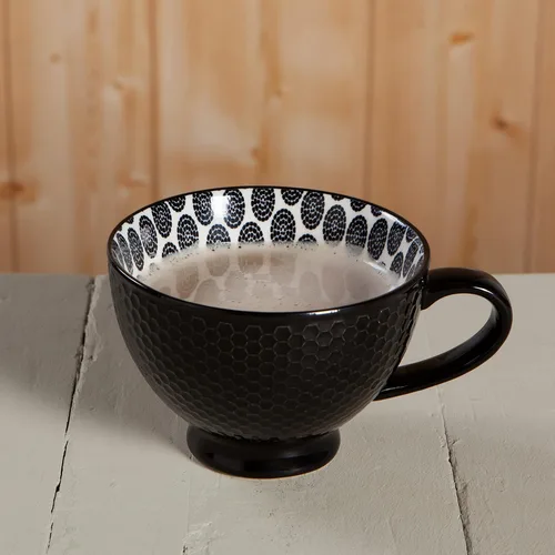 Vista 3 de Now Designs Taza de café con leche texturizada de 14 onzas, negra