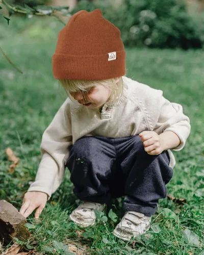 Vista 6 de Hat Hut Gorro de invierno con forro de satén para niños pequeños, gorro de punto con puños y forro de seda