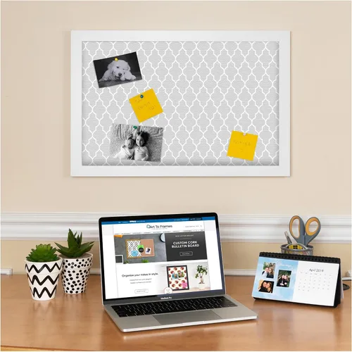 Vista 2 de PinPix Tablero de anuncios de corcho personalizado, 24 x 16 pulgadas, cuadrilápico, gris claro con un tablero de fotos estilo lienzo, enmarcado