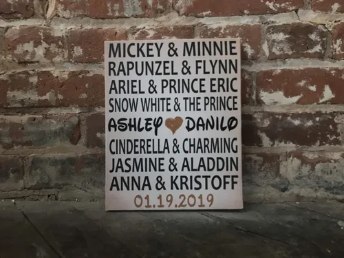 Vista 9 de Cartel personalizado con temática de Disney, regalo de boda, lienzo personalizado, parejas de Disney, personalizado para novia y novio, gran regalo