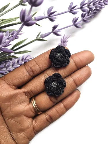 Vista 6 de Aretes de rosa para mujer, aretes de flor de moda con cristal de cuarzo transparente
