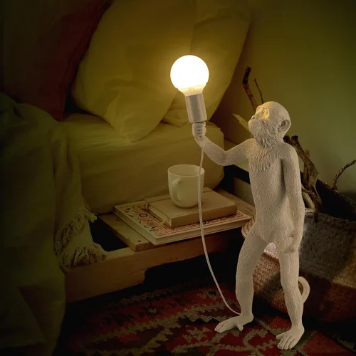 Vista 5 de Moderna lámpara de mesa de resina con forma de mono, lámpara de escritorio, lámpara de animales, luz LED de cabecera para decoración del hogar, sala