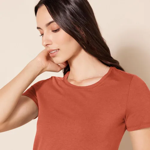 Vista 349 de Amazon Essentials Women's Regular-Fit Short-Sleeve Crewneck T-Shirt