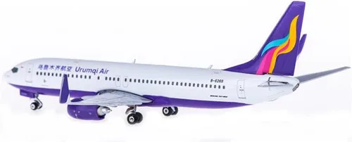 Vista 3 de Phoenix Urumqi Airlines para Boeing B737-800 B-6268 1/400 DIECAST modelo preconstruido