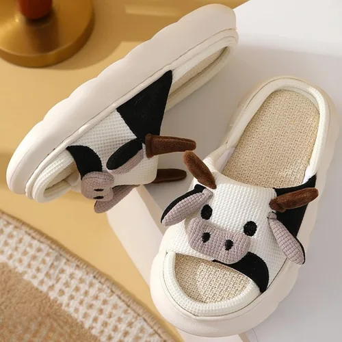 Vista 6 de Pantuflas de vaca para mujeres y hombres, pantuflas de interior para el hogar, bonitas pantuflas de animales de felpa mullidas, zapatos