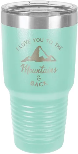 Vista 20 de Vaso negro de 30 onzas con popote y tapa superior deslizante con texto en inglés "I love you to the mountains and back", color negro