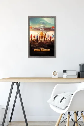 Vista 6 de Star Trek: Strange New Worlds - Póster de pared de arte clave, 22.4 pulgadas de largo x 14.7 pulgadas de ancho, versión enmarcada de madera
