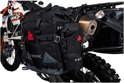 Vista 4 de Bolsas de alforja Tusk Pilot con portabotellas